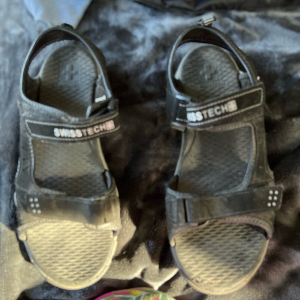 Swiss Tech Men’s Black Sandals